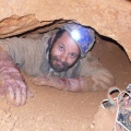 Kutató barlangász