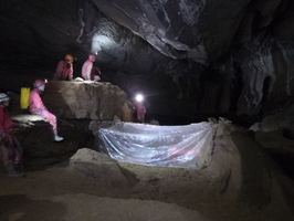 Gandarra-barlang, az első bivaknál