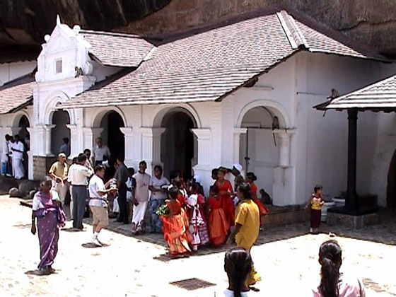 Sri_Lanka_2004_Dambulla_1.jpg