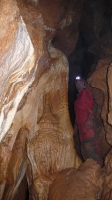 Vacska-barlang Cseppköves-hasadék