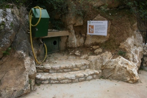 Amfiteátrum-barlang bejárata