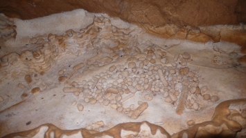 Vacska-barlang - barlangi gyöngyök