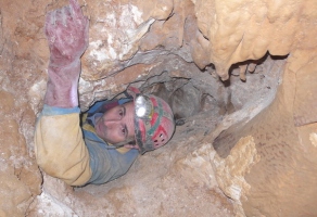 Barlangász a szűkületben